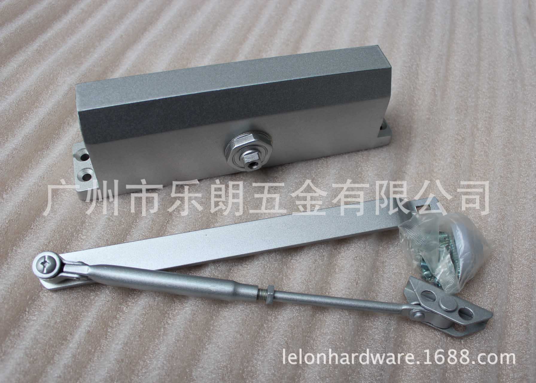 水蜜桃视频污在线观看蜜桃成人免费视频RDC-05 重型方背闭门器
