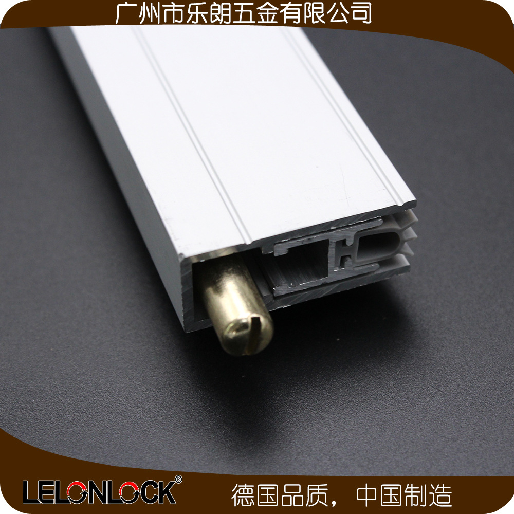 水蜜桃视频污在线观看蜜桃成人免费视频门底防尘器