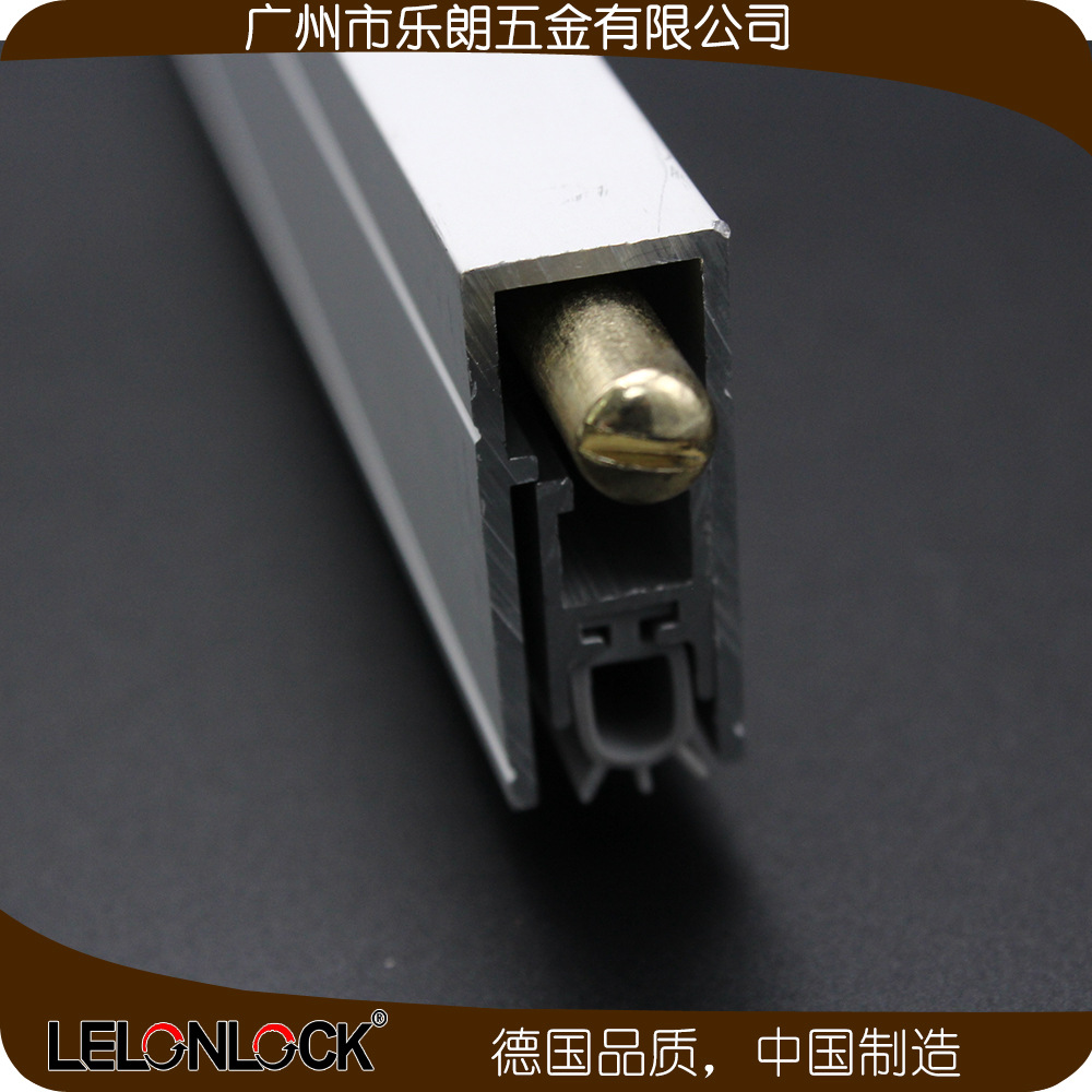 水蜜桃视频污在线观看蜜桃成人免费视频门底防尘器